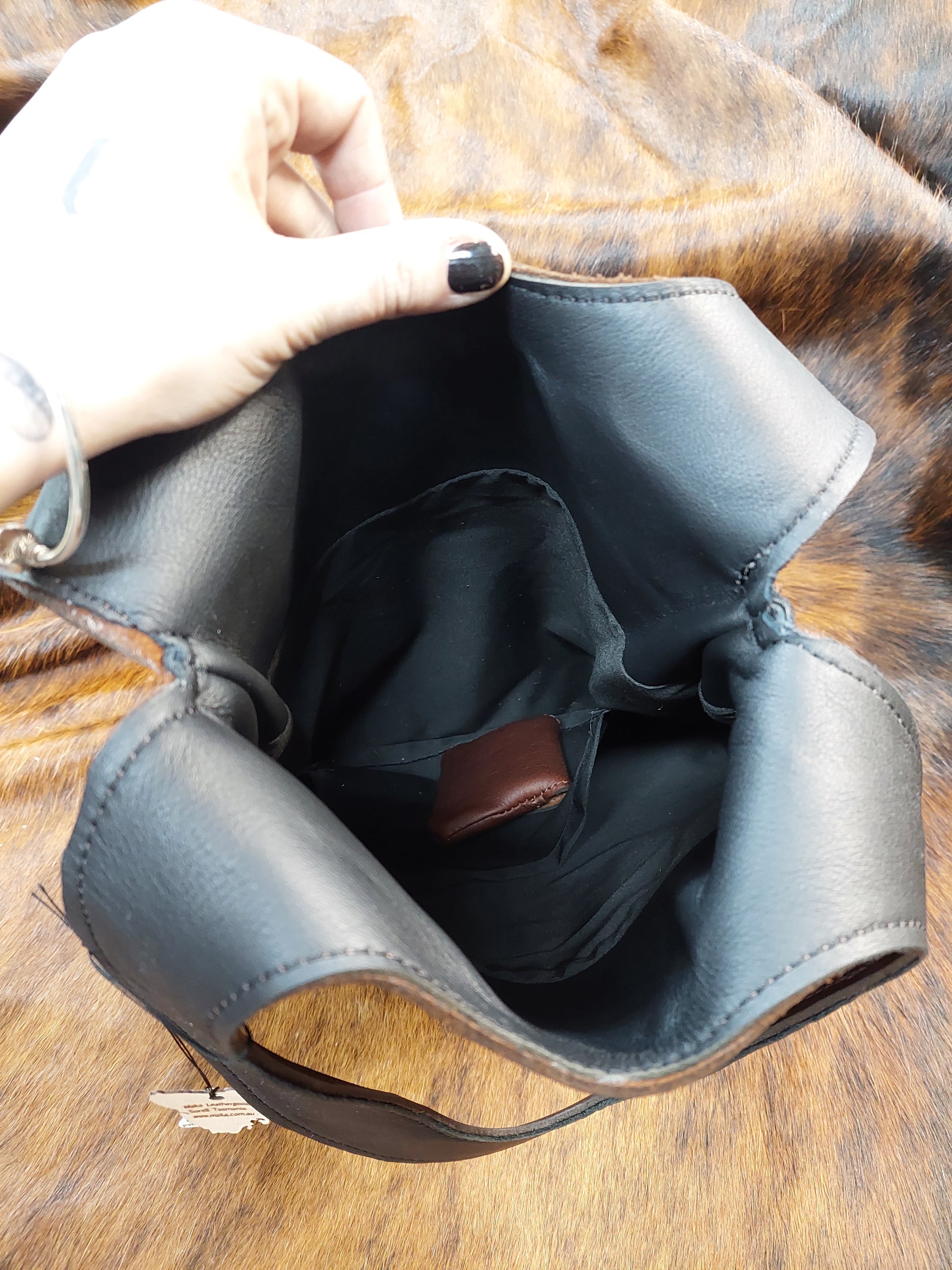 A-line bag, Australian leather, hand made – Maka Leathergoods